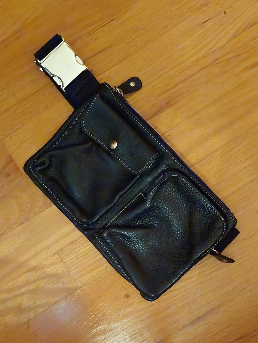 Bundle Roots Canada Crossbody Purses and Belt Bag - Picture 16 of 16